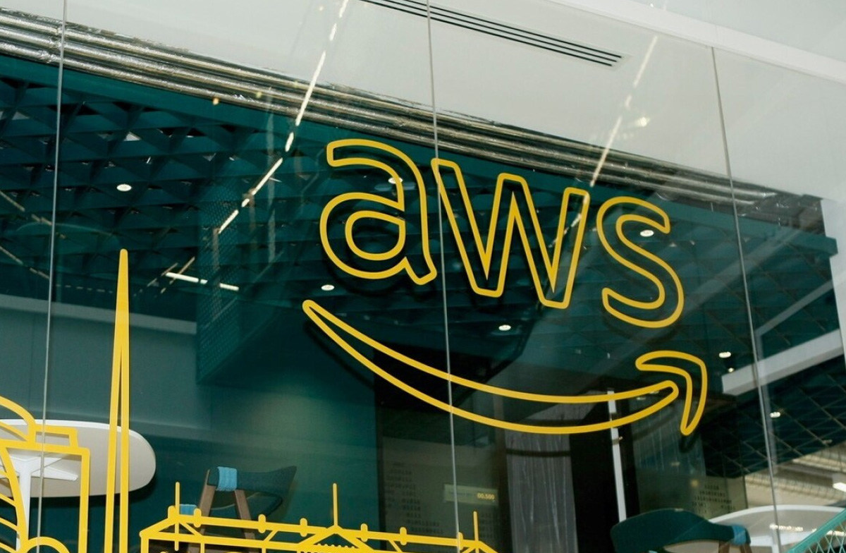 Amazon Web Services Partners With Superblocks on Enterprise Vibe Coding